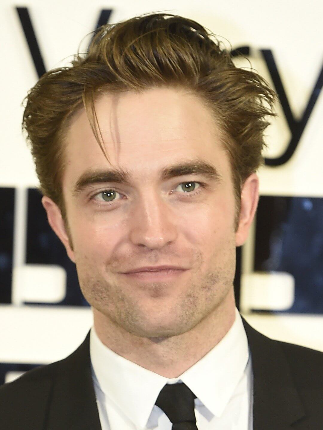 Robert Pattinson to play THE BATMAN - STARBURST Magazine