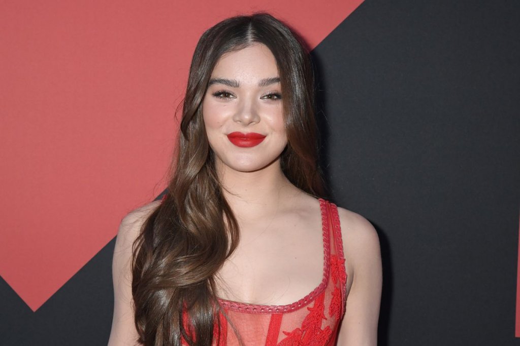 Hailee Steinfeld