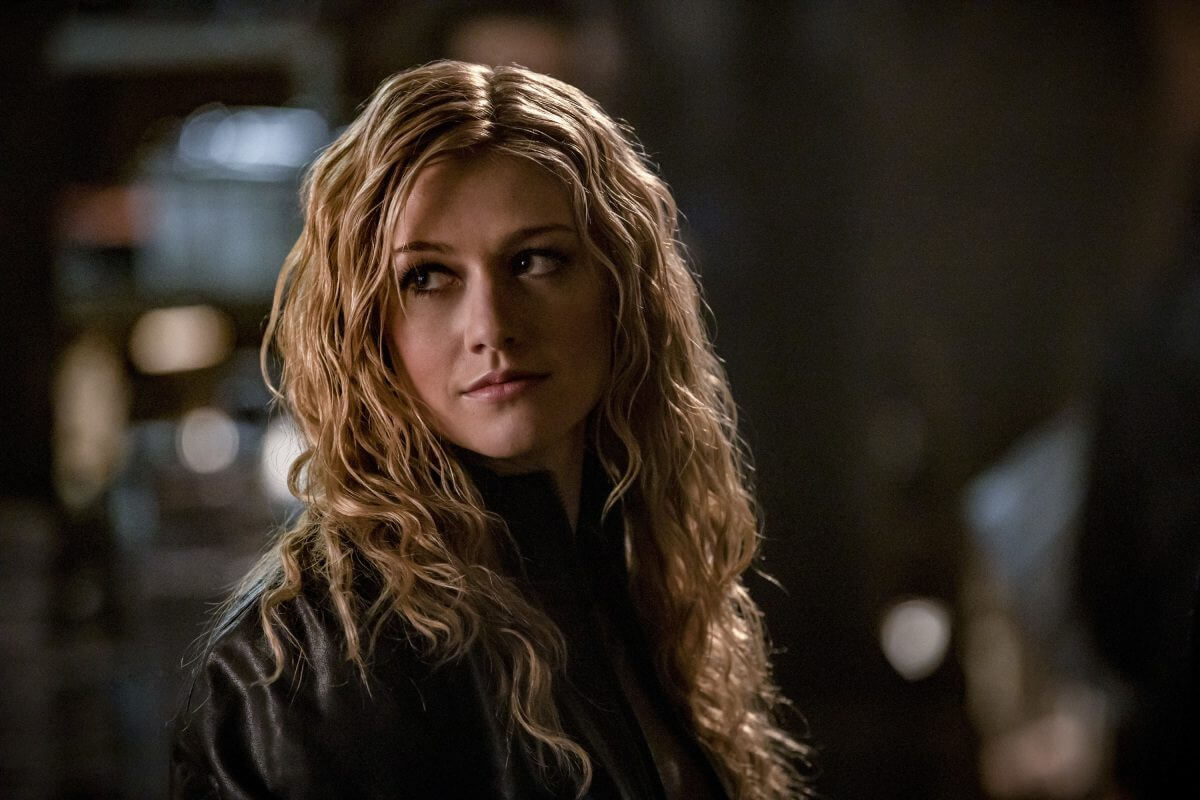 Katherine McNamara Mia Smoak Arrow