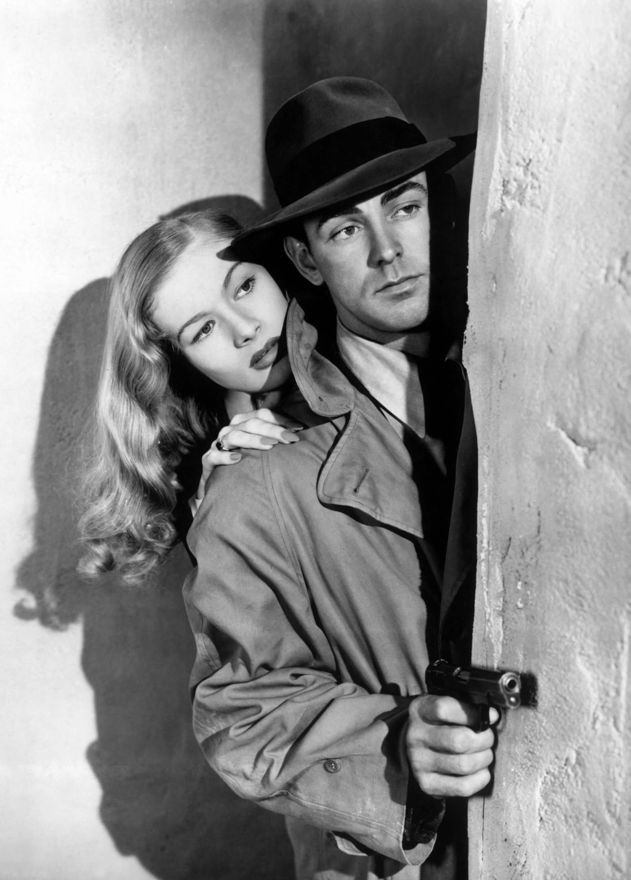 THIS GUN FOR HIRE (1942) STARBURST Magazine