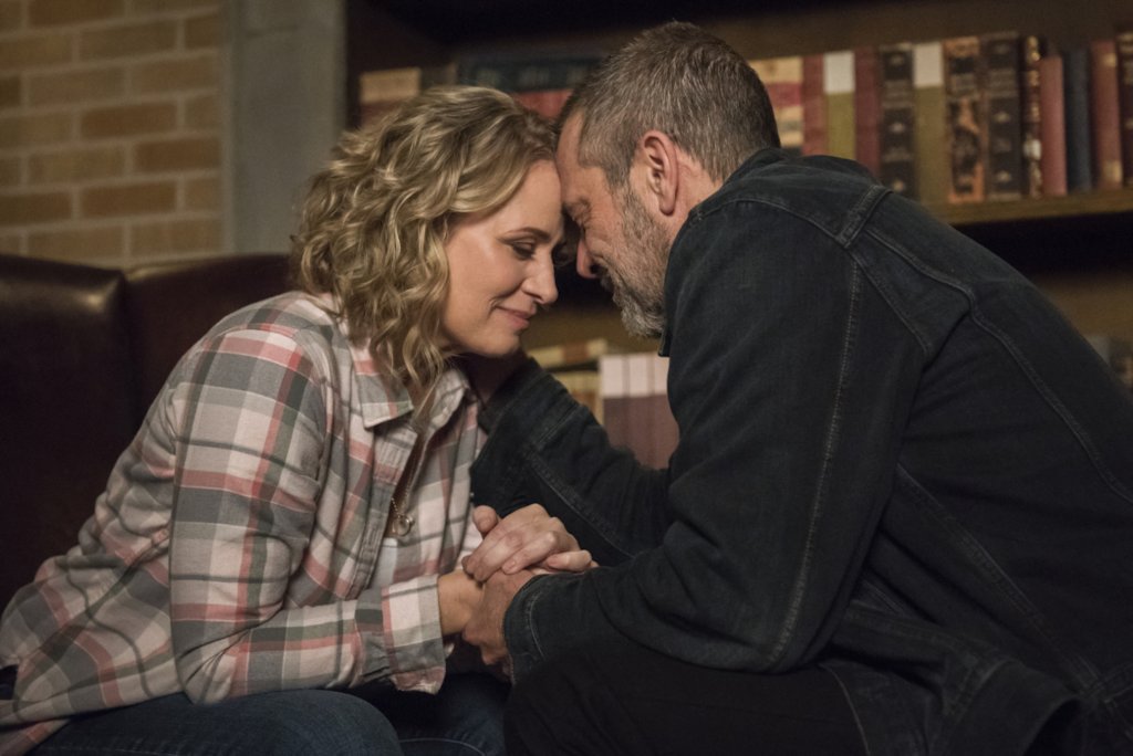 Jeffrey Dean Morgan and Samantha Smith as Mary and John Winchester in Supernatural