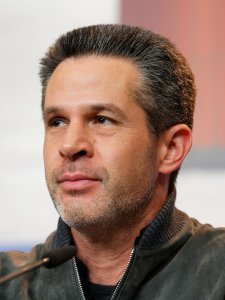 SIMON KINBERG IINVASION