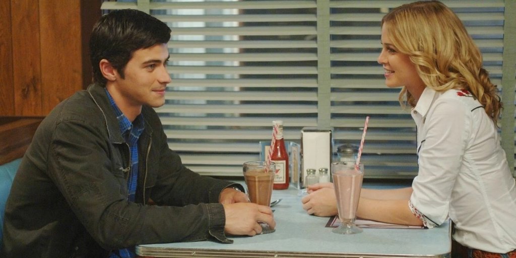 The Winchesters: John and Mary Campbell in Supernatural, played by Matt Cohen and Amy Gumenick