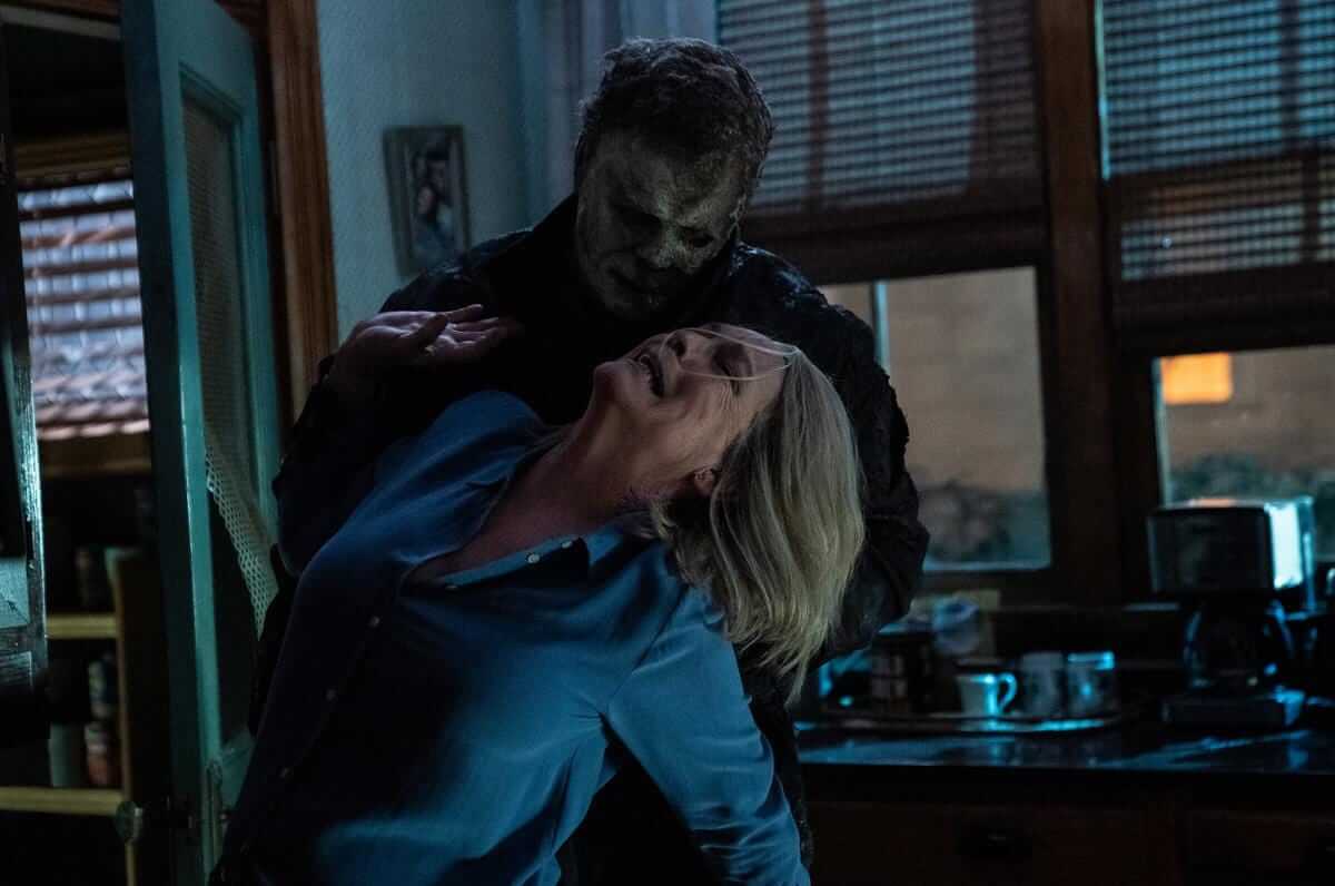 jamie lee curtis as laurie strode and michael myers aka the shape in final trailer for halloween ends