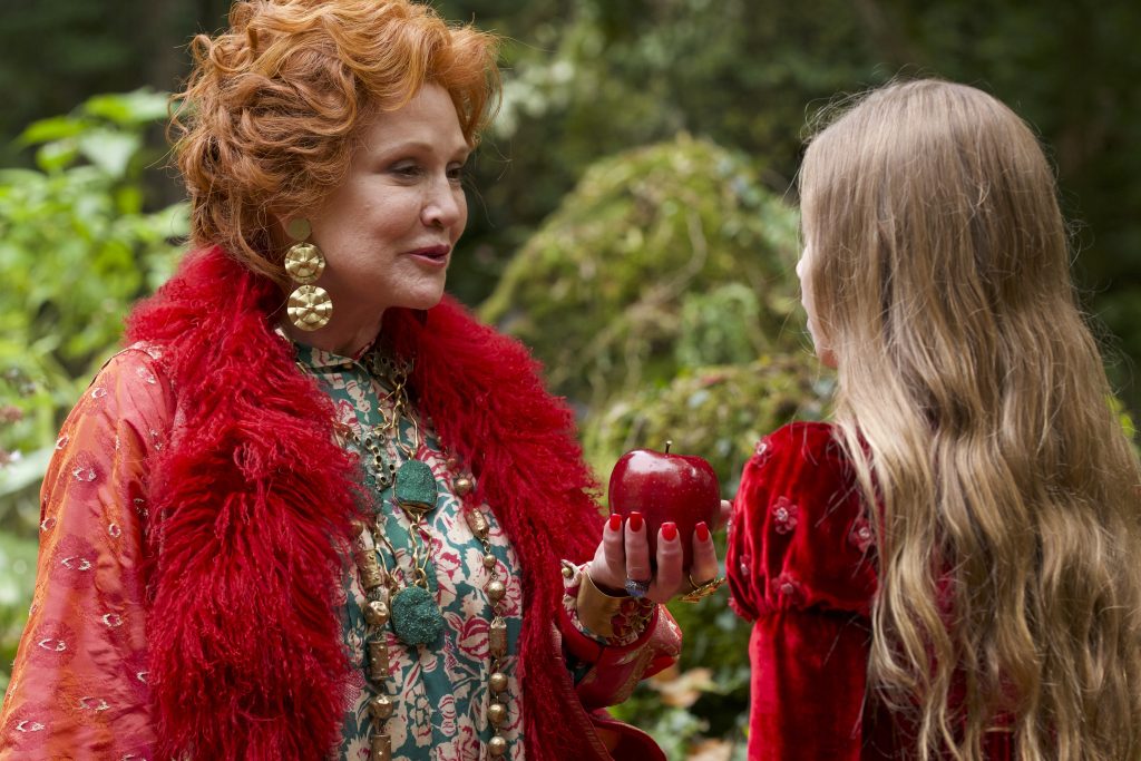wonderwell trailer showcases carrie fisher in final role