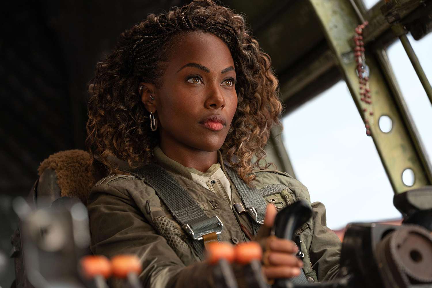 jurassic world dominion actress dewanda wise to star in blumhouse and lionsgate horror imaginary