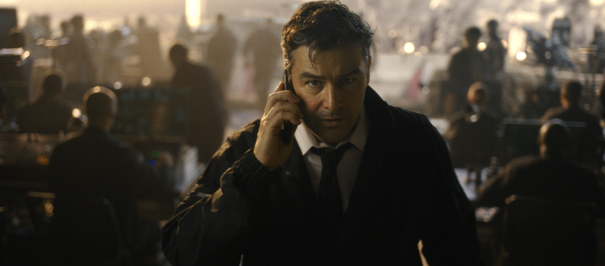 kyle chandler tapped to star in hbo dc series lanterns. still from godzilla vs kong