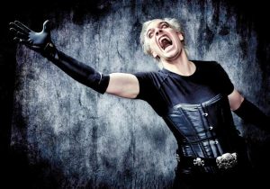 John Robertson Plays With The Audience