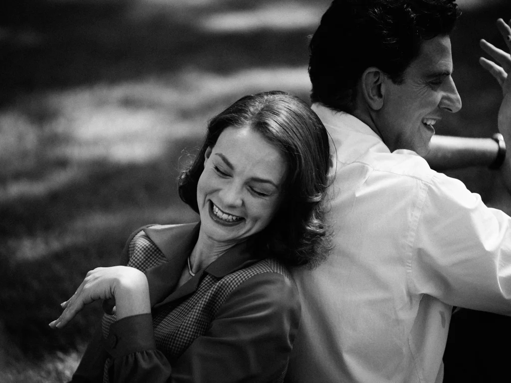 carey mulligan with bradley cooper in maestro