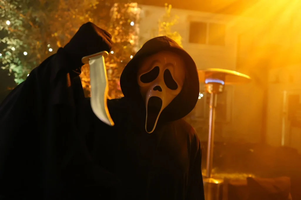zuckerman sisters announced to pen scream 8. still of ghostface in scream 7